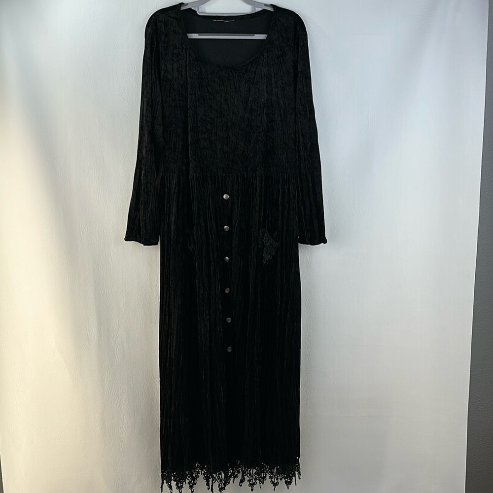 Crushed Velvet Lace Button Down
Maxi Dress - Picture 2 of 10